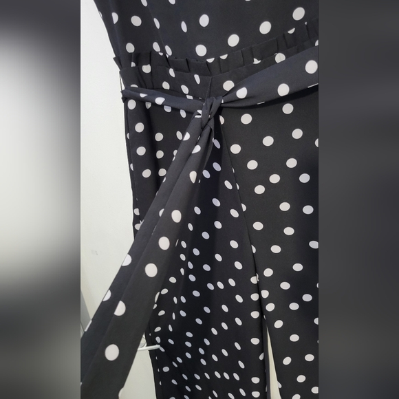 NEW Black Jumpsuit V Neck Beige By Eci White Polka Dot XSmall One Piece Pant - Picture 2 of 5